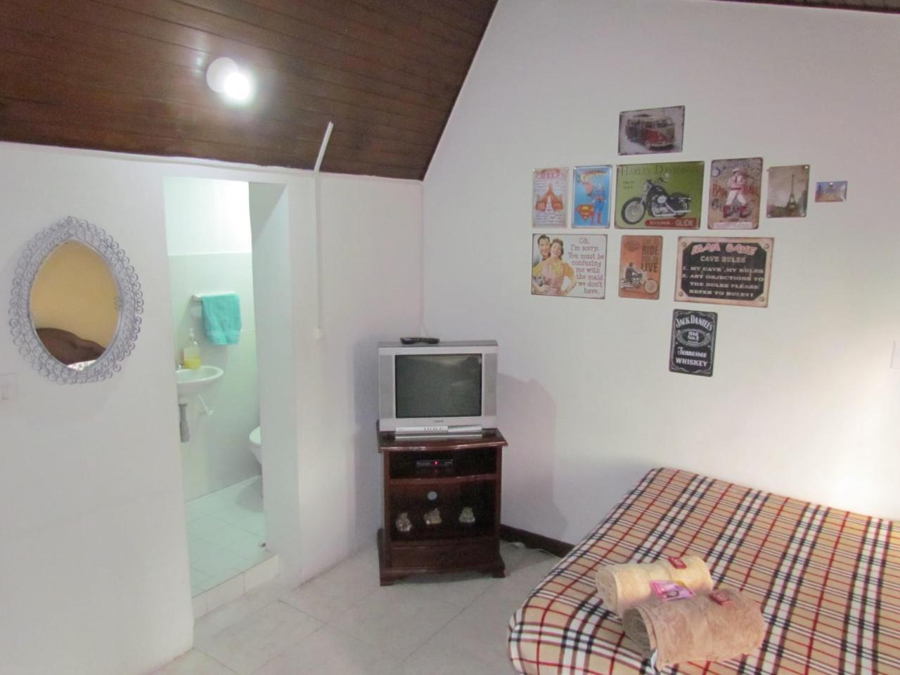 Como En Casa! Restaurante Y Hostal ボゴタ エクステリア 写真